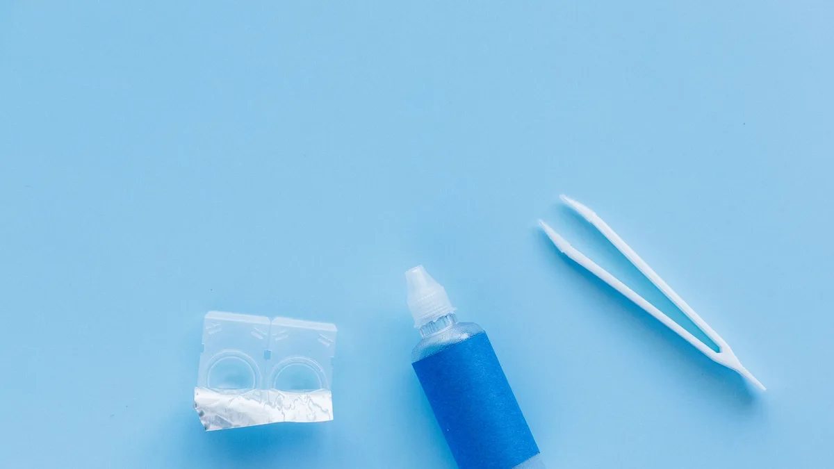 Soluções de limpeza para lentes de contato